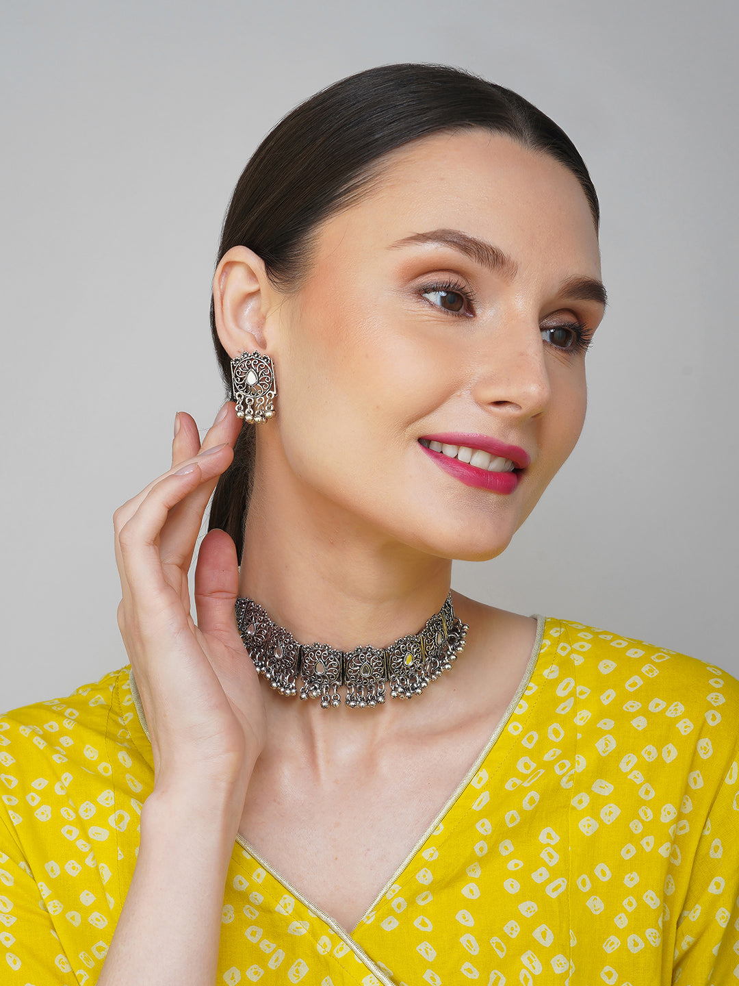 oxidised silver choker set model side view