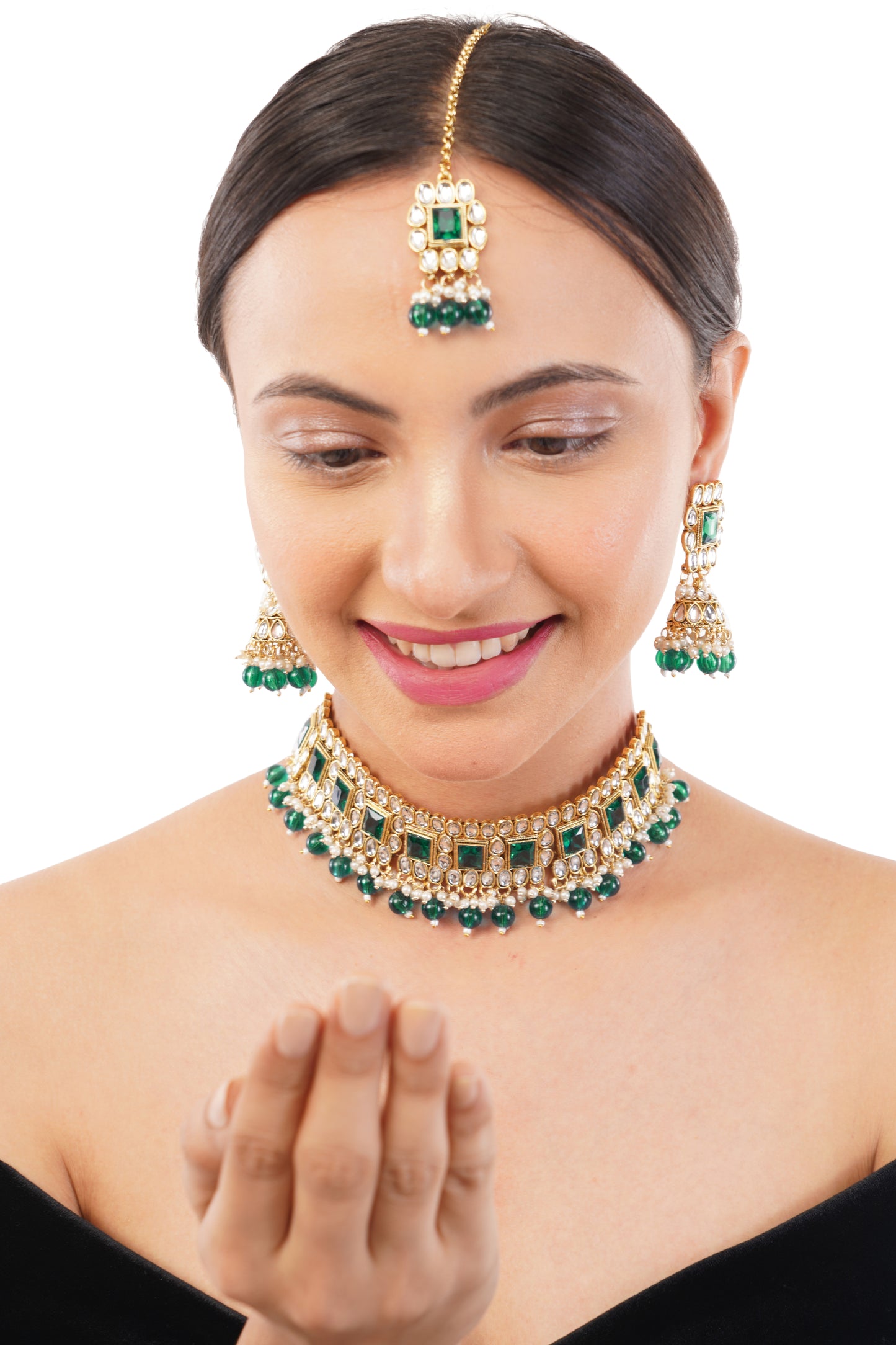 Gold Plated Emerald Green Kundan Necklace And Earrings Set